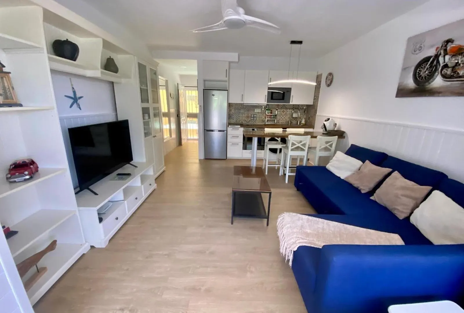 Appartamento Loft Playa Torviscas,Garaje Gratis , Recien Reformado Spagna